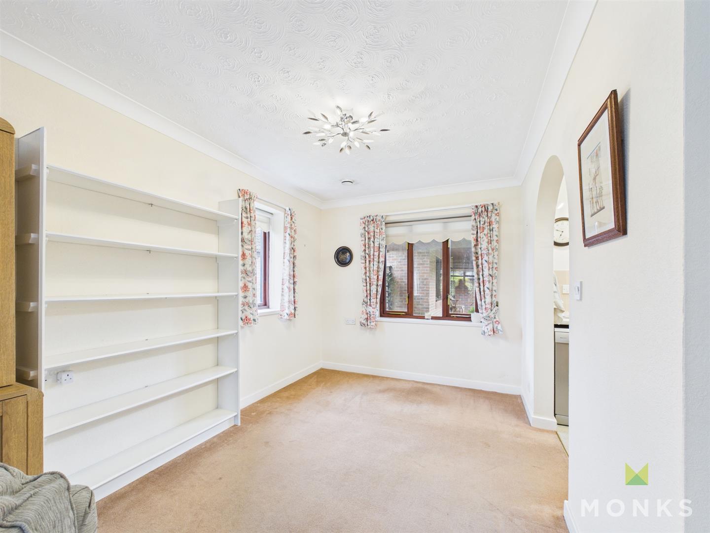 17 Meadowbrook Court Twmpath Lane, Oswestry, SY10 7HD For Sale